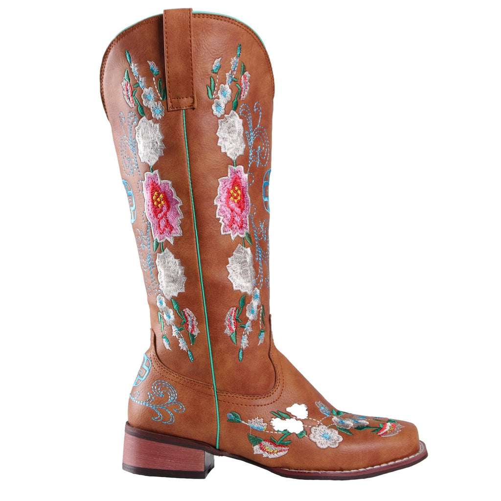 Graceful Orthopedic Boots for Modern Look