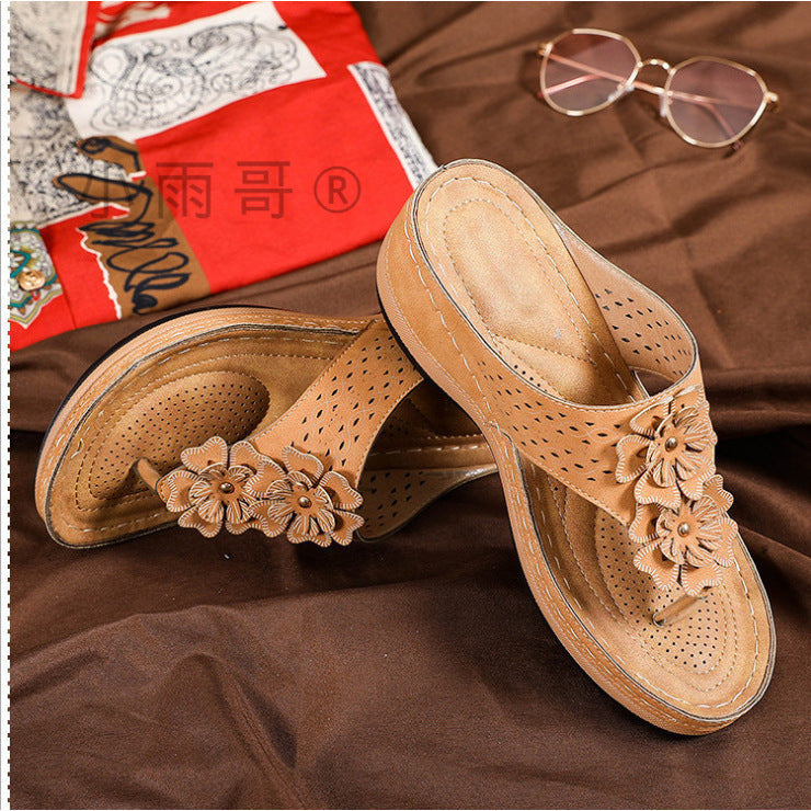 Chic Orthopedic Sandals with Unique Design