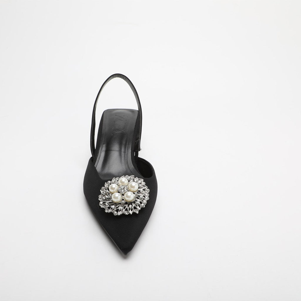 Graceful Orthopedic Sandals for Modern Look