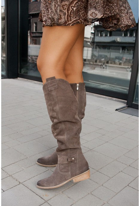 Chic Orthopedic Boots with Unique Design