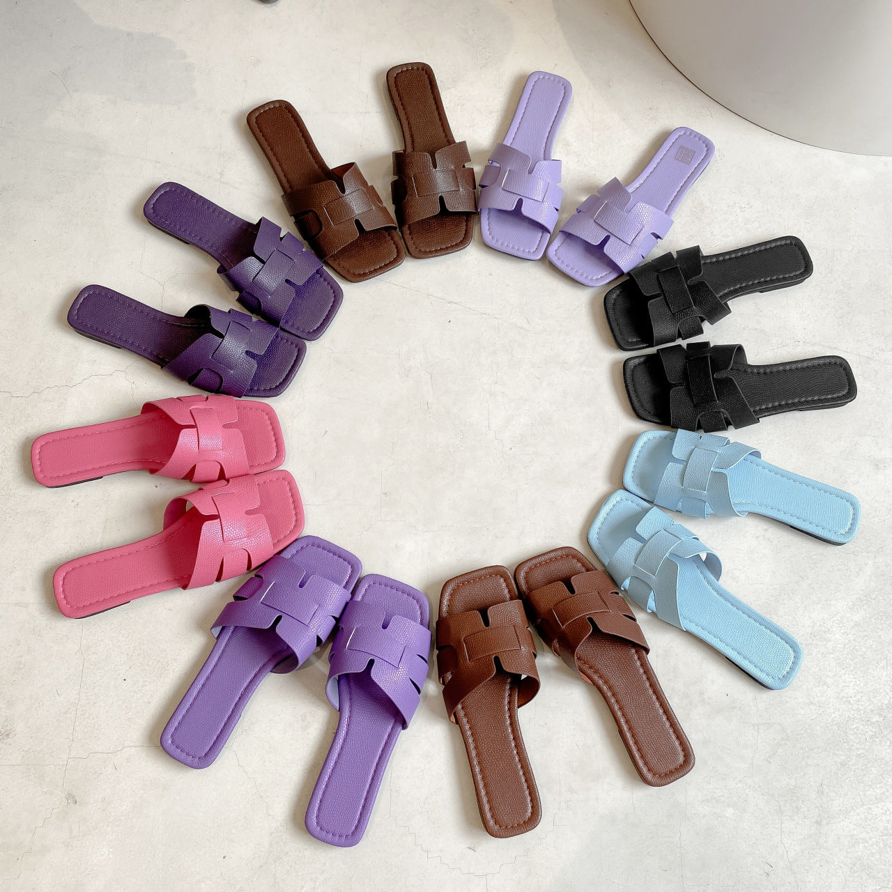 Graceful Orthopedic Sandals for Modern Look