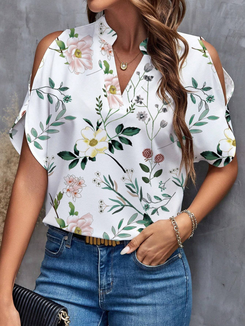 Sophisticated Blouse with a Clean Classic Look