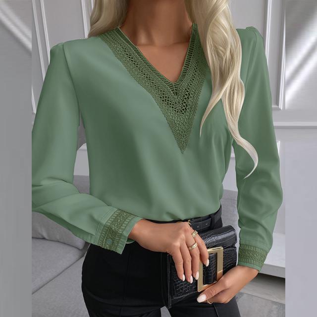 Effortlessly Elegant Blouse with a Timeless Design