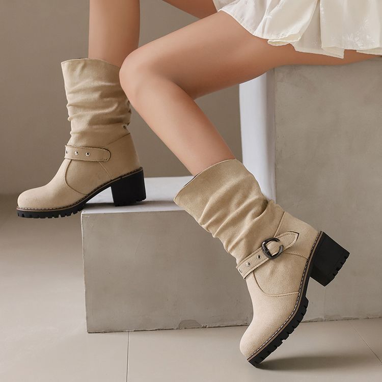 Graceful Orthopedic Boots for Modern Look