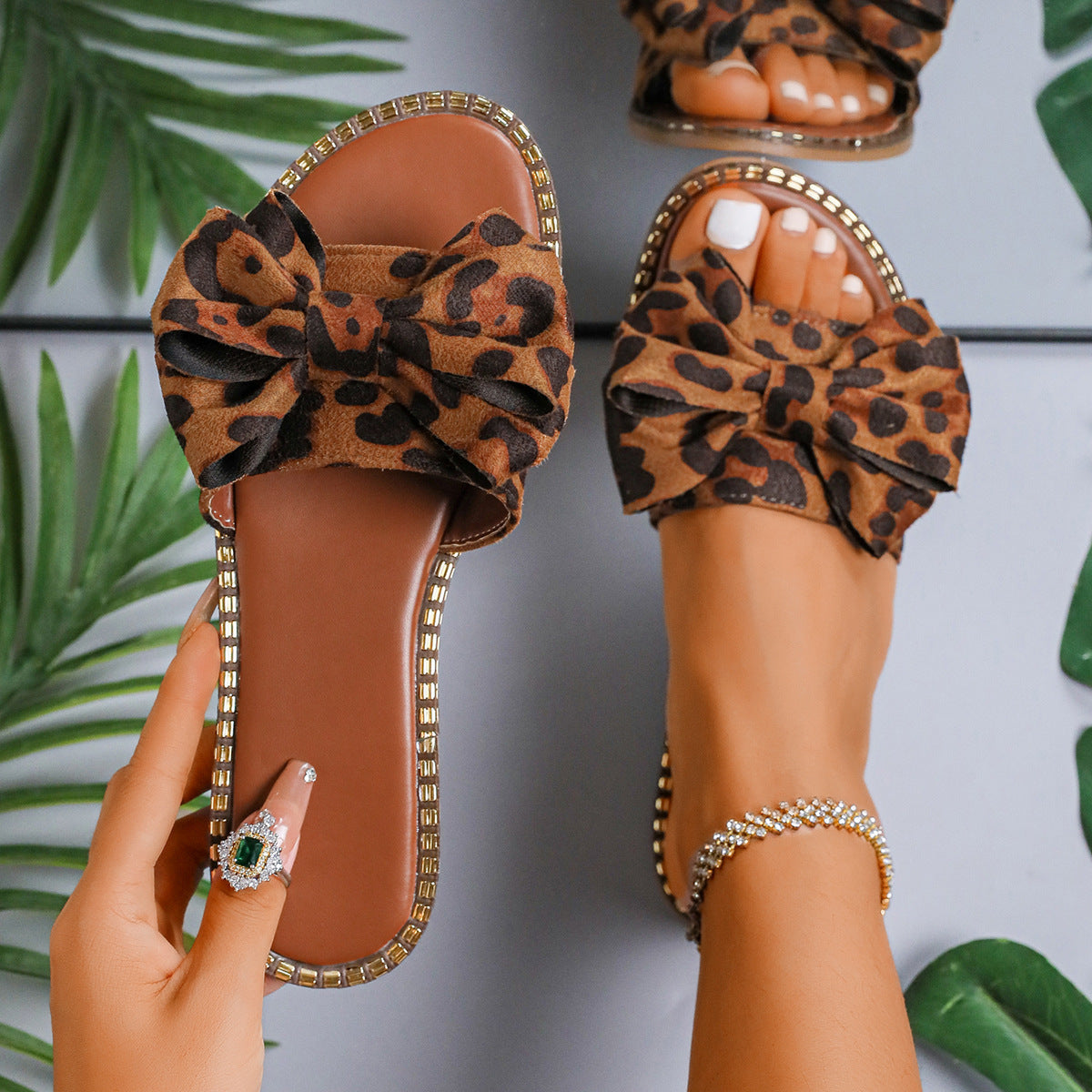 Graceful Orthopedic Sandals for Modern Look