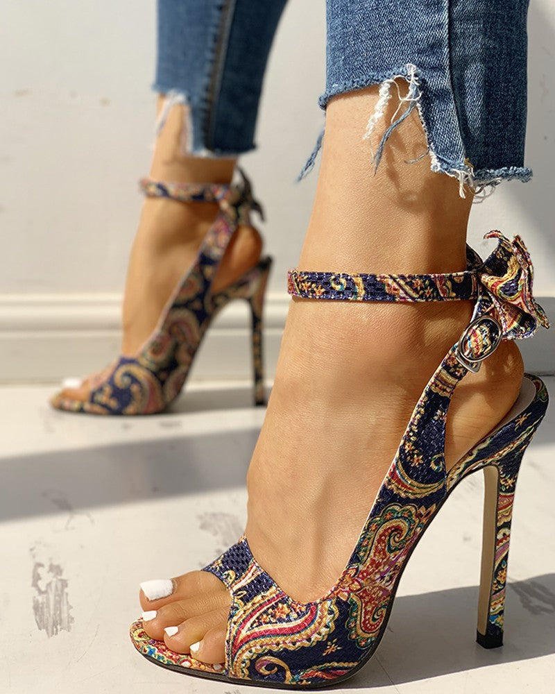 Graceful Orthopedic Sandals for Modern Look