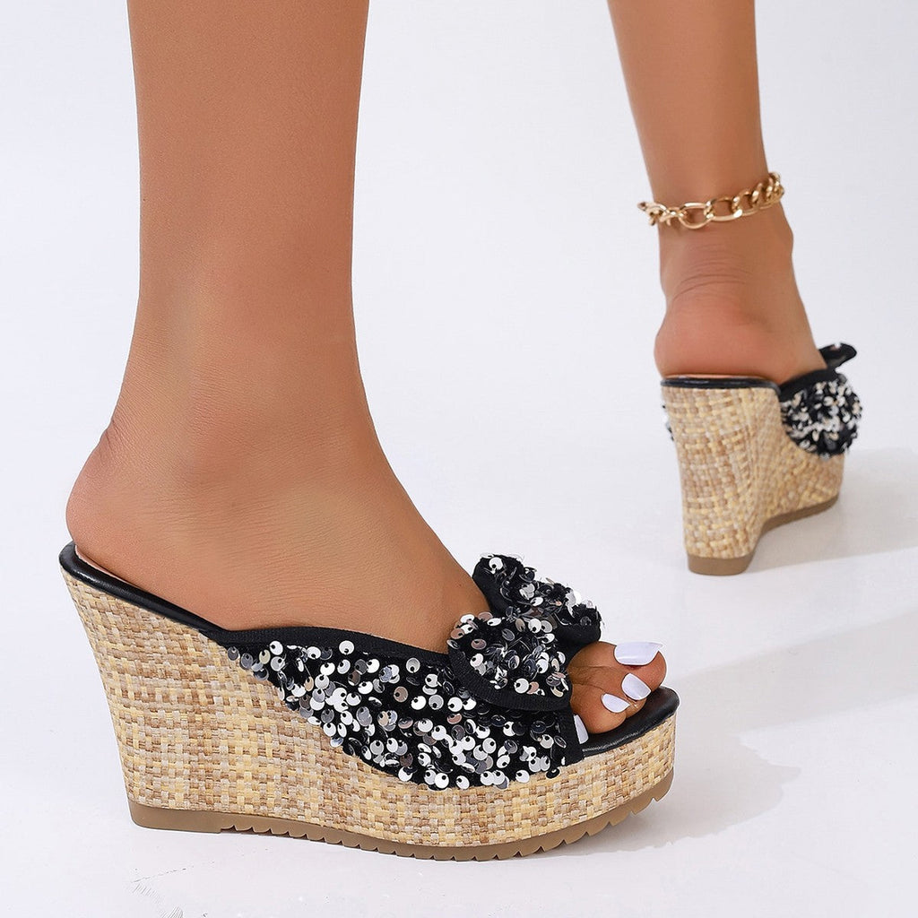 Chic Orthopedic Sandals with Unique Design