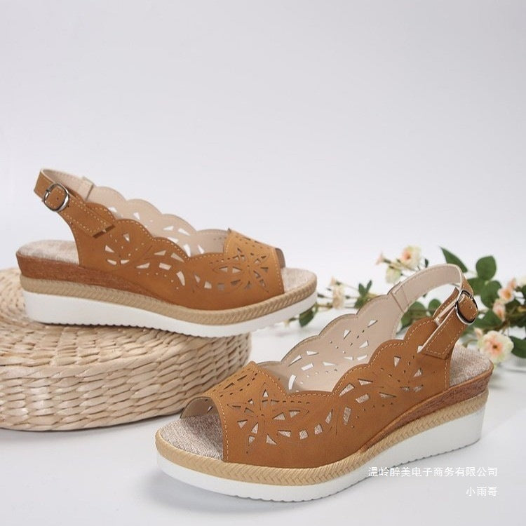 Chic Orthopedic Sandals with Unique Design