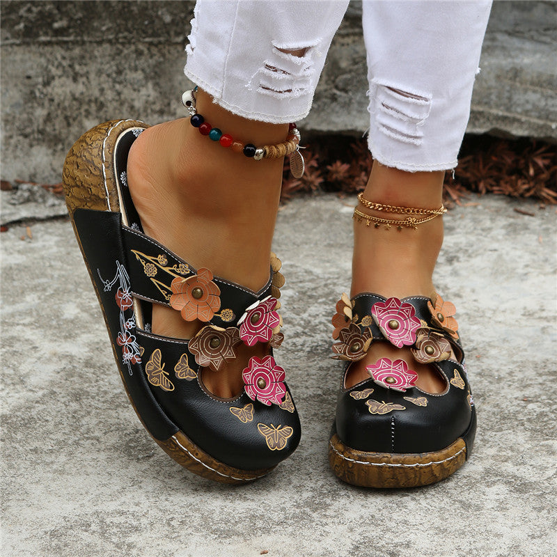 Chic Orthopedic Sandals with Unique Design