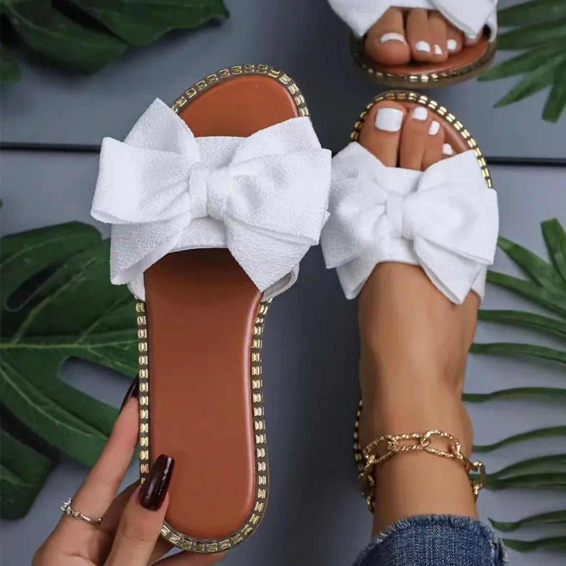 Chic Orthopedic Sandals with Unique Design