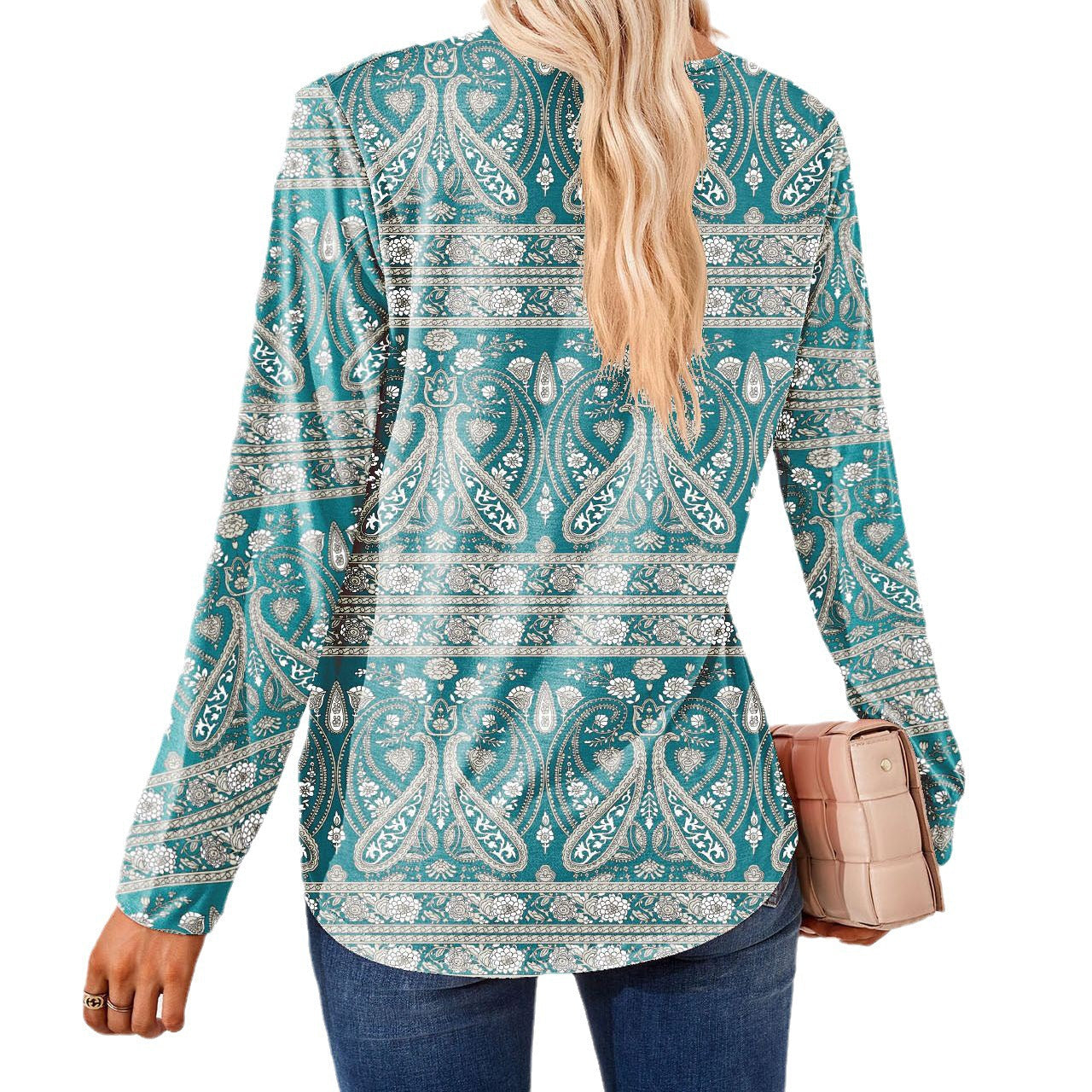 Sophisticated Blouse with a Clean Classic Look