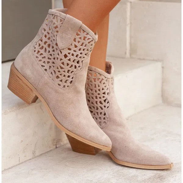 Stylish Orthopedic Boots for Any Occasion