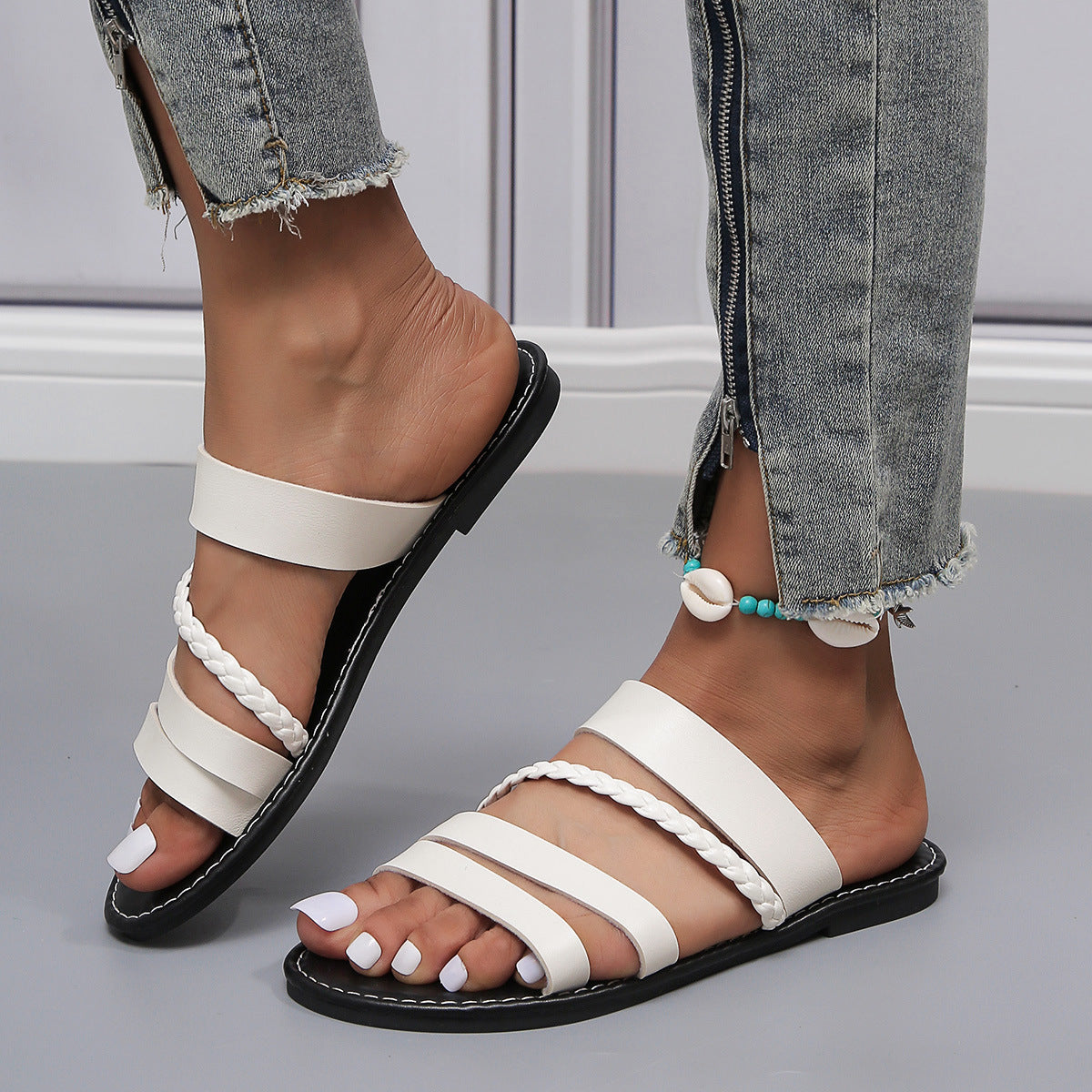 Chic Orthopedic Sandals with Unique Design