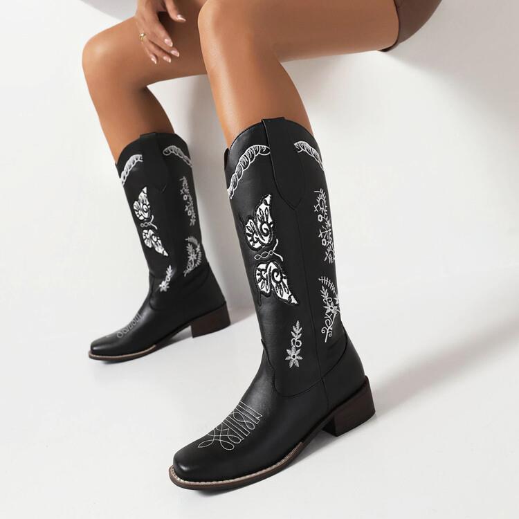 Graceful Orthopedic Boots for Modern Look