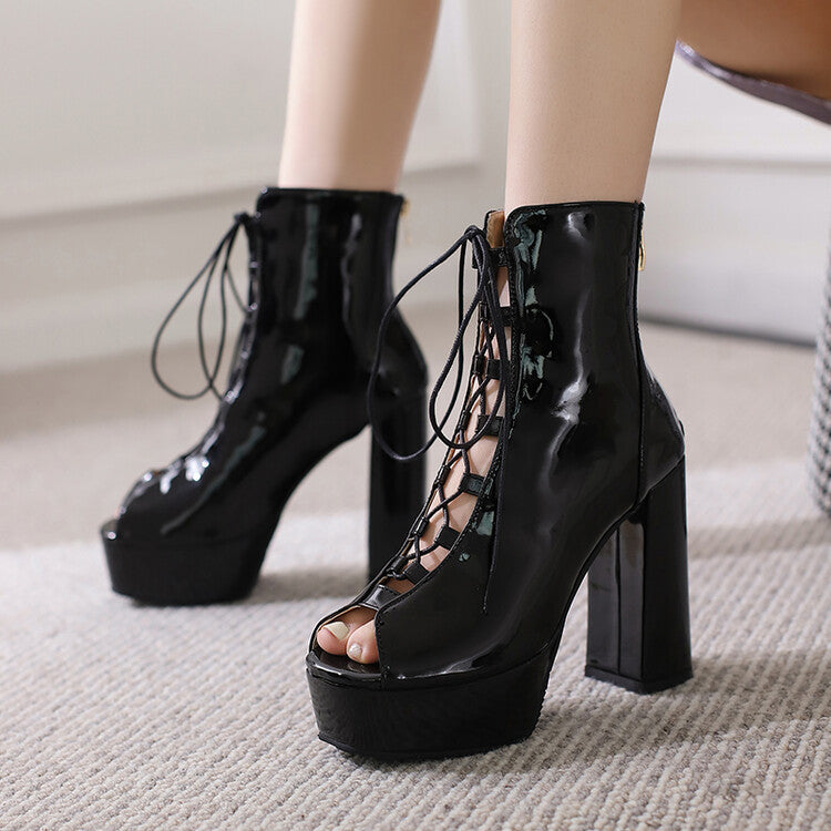 Chic Orthopedic Sandals with Unique Design