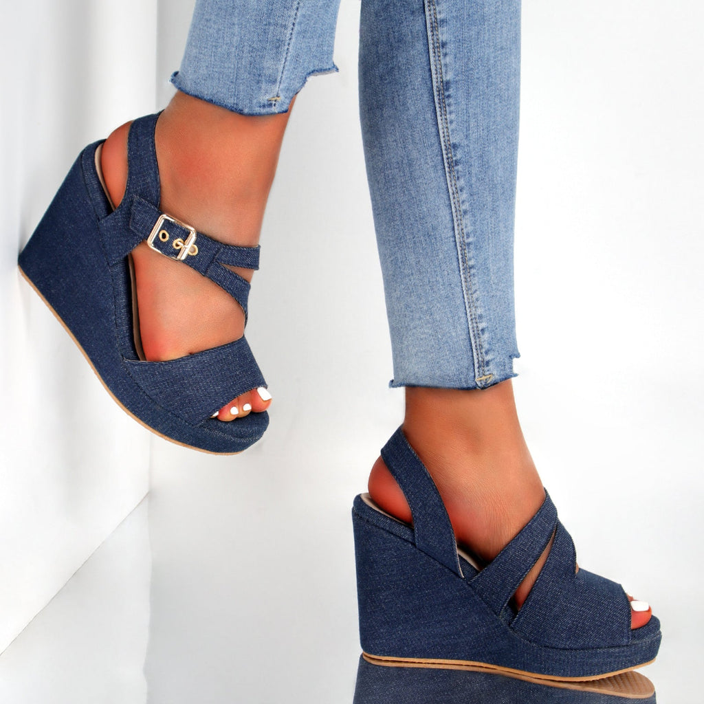 Graceful Orthopedic Sandals for Modern Look