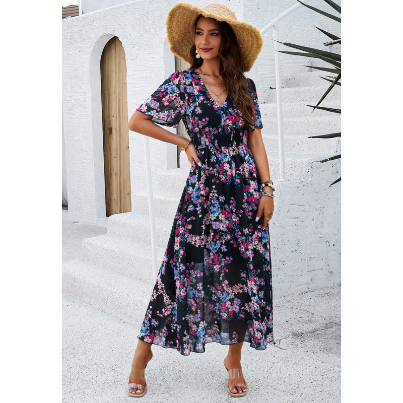 Effortlessly Elegant Dress with a Timeless Design