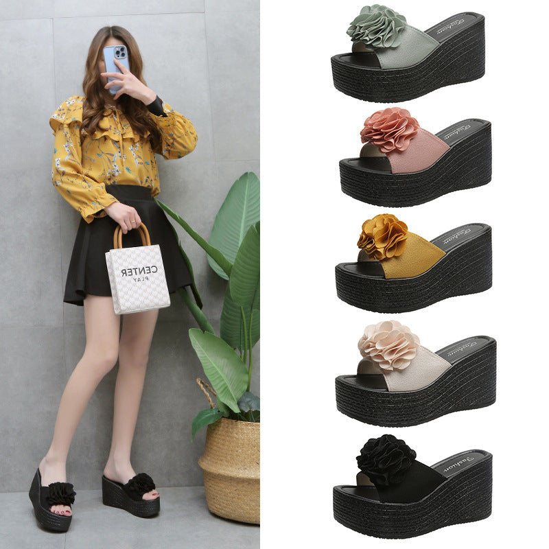 Graceful Orthopedic Sandals for Modern Look