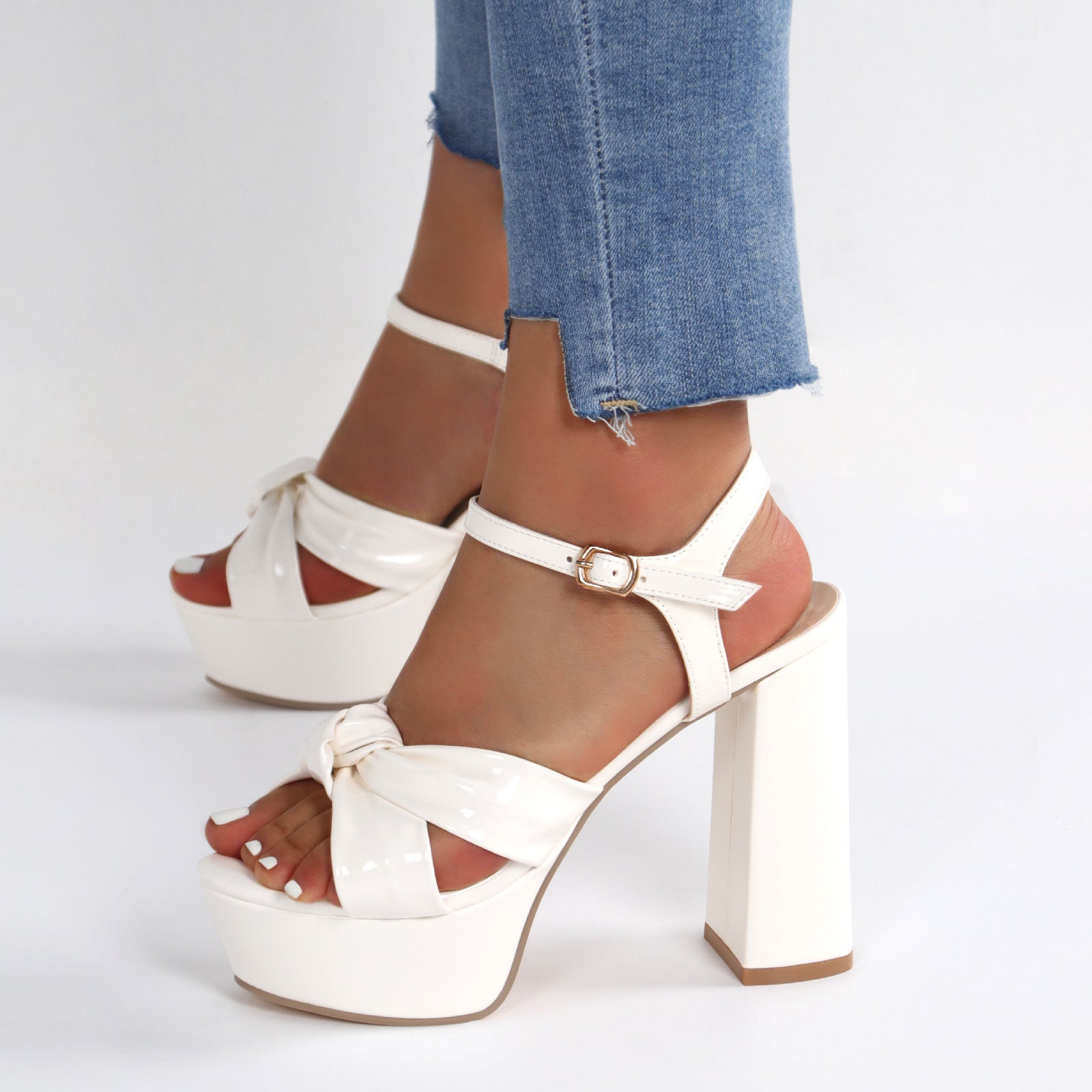 Graceful Orthopedic Sandals for Modern Look