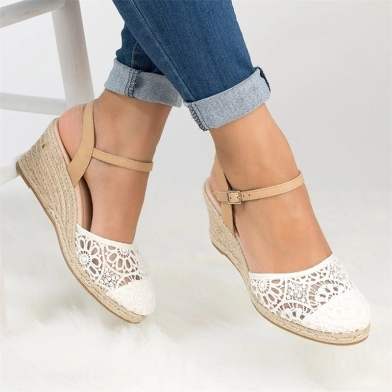 Chic Orthopedic Sandals with Unique Design