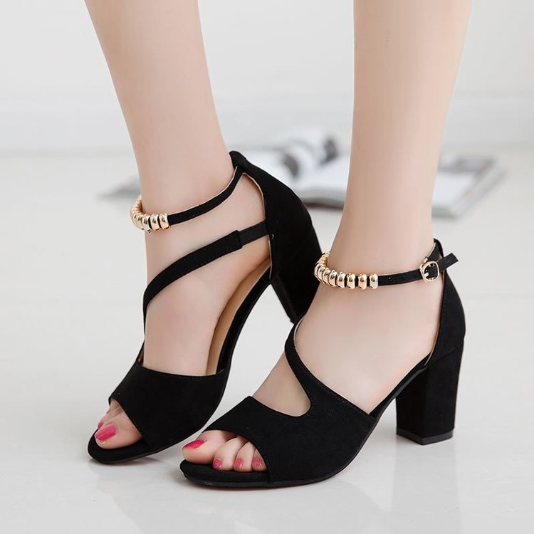 Graceful Orthopedic Sandals for Modern Look