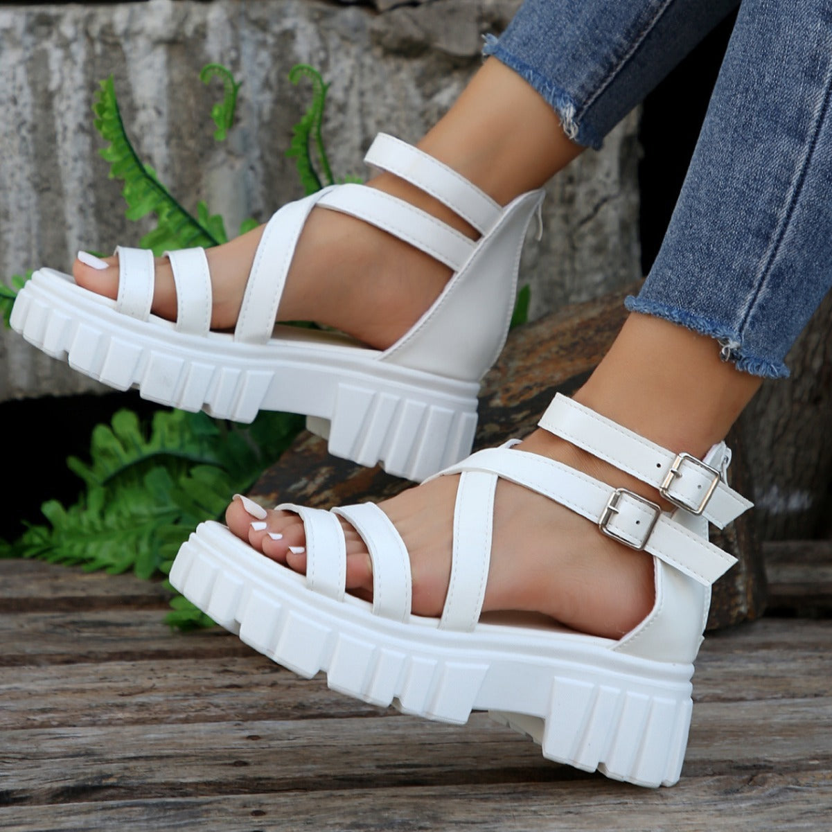 Graceful Orthopedic Sandals for Modern Look