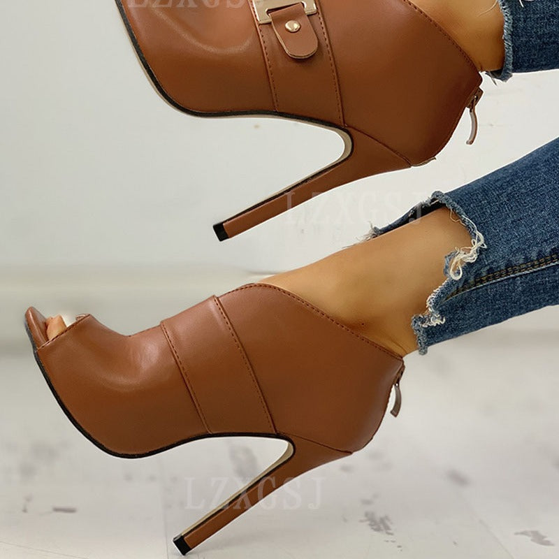 Classic Orthopedic Sandals with Timeless Style