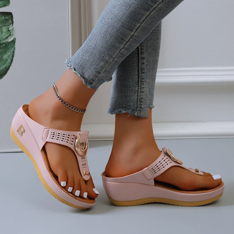 Chic Orthopedic Sandals with Unique Design