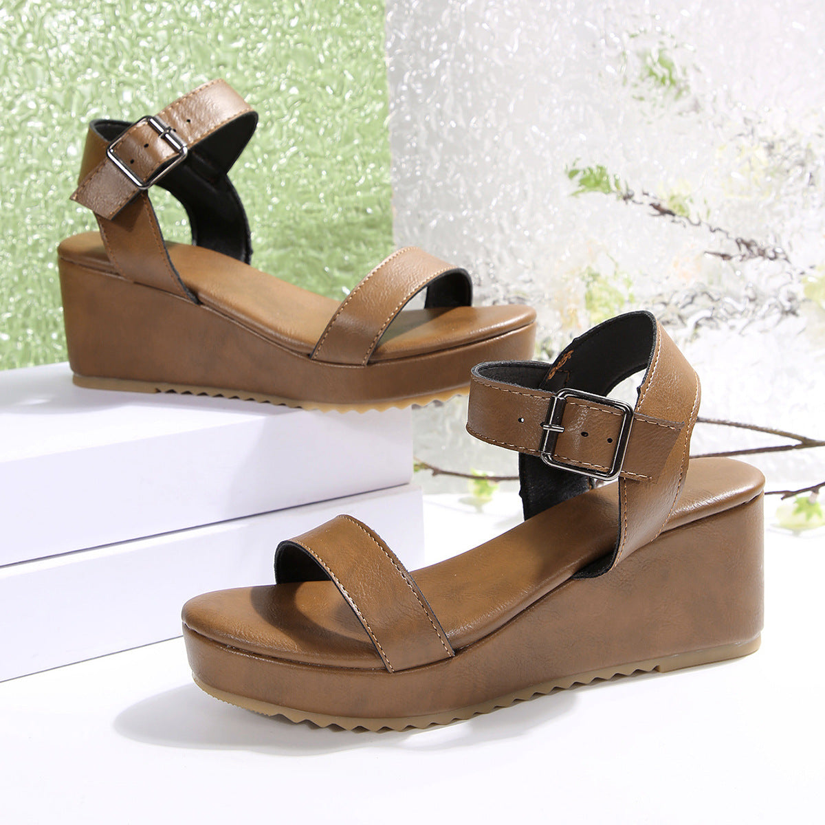 Chic Orthopedic Sandals with Unique Design
