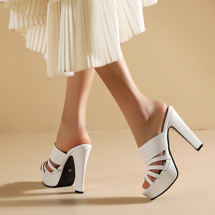 Graceful Orthopedic Sandals for Modern Look