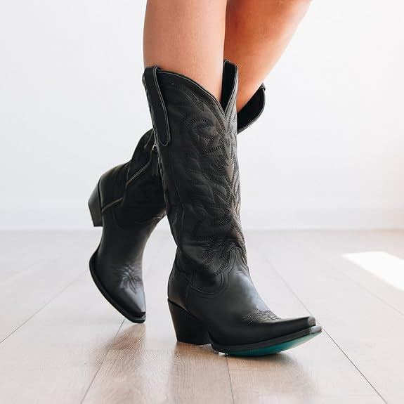 Graceful Orthopedic Boots for Modern Look