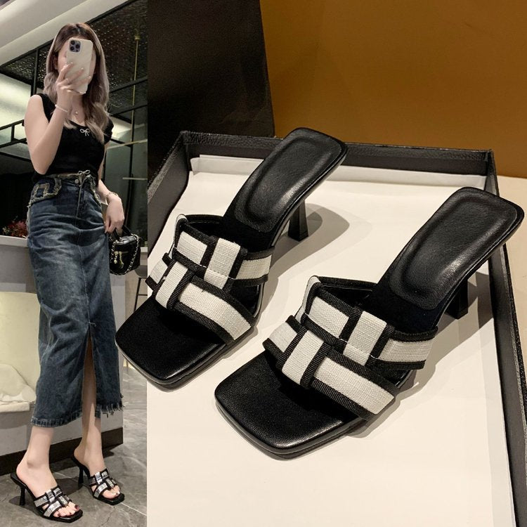 Chic Orthopedic Sandals with Unique Design