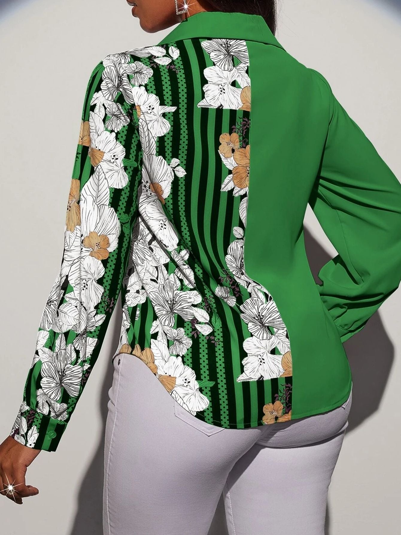 Beautifully Crafted Blouse in a Classic Style