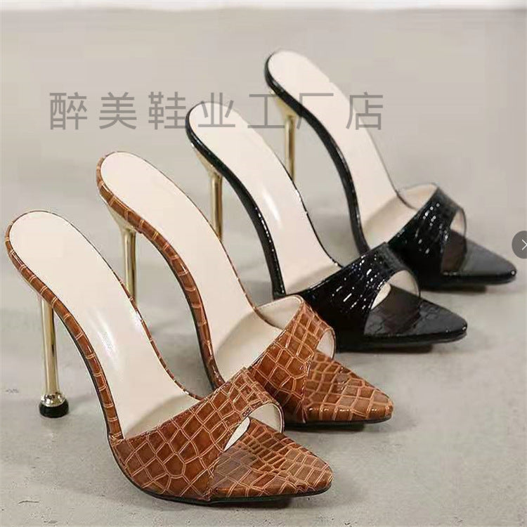 Chic Orthopedic Sandals with Unique Design