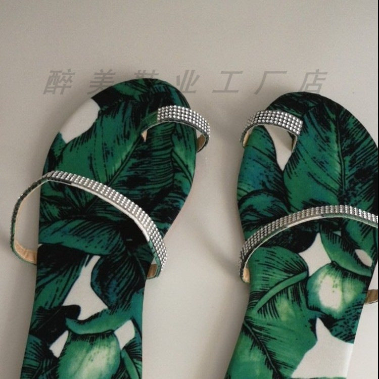 Graceful Orthopedic Sandals for Modern Look