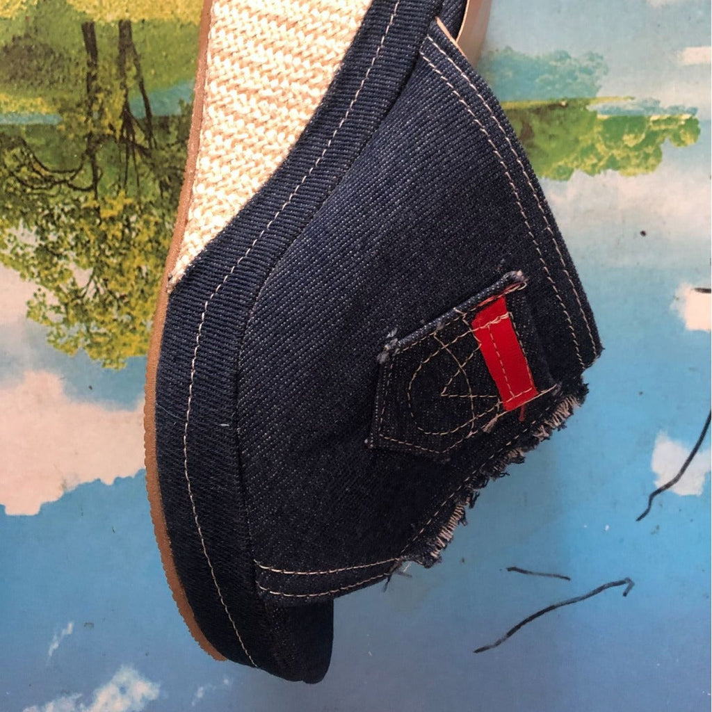 Graceful Orthopedic Sandals for Modern Look