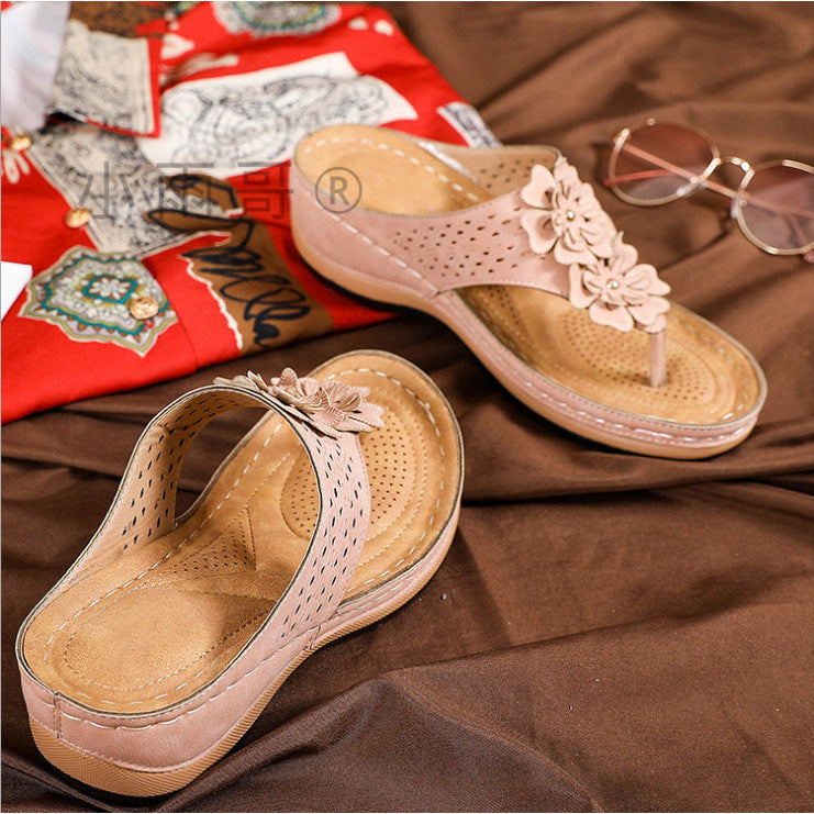 Chic Orthopedic Sandals with Unique Design