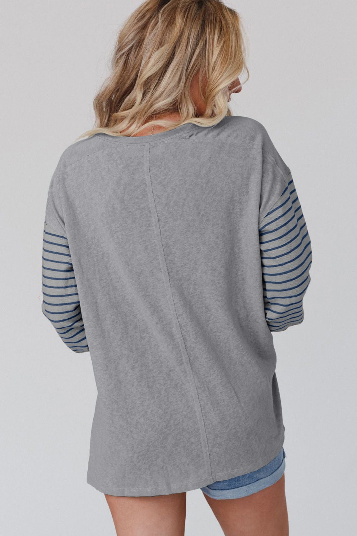 Well Tailored Shirt with a Graceful Silhouette