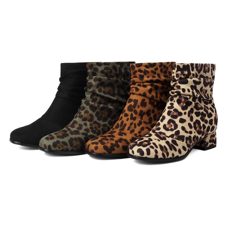Graceful Orthopedic Boots for Modern Look