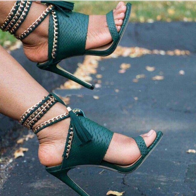 Graceful Orthopedic Sandals for Modern Look