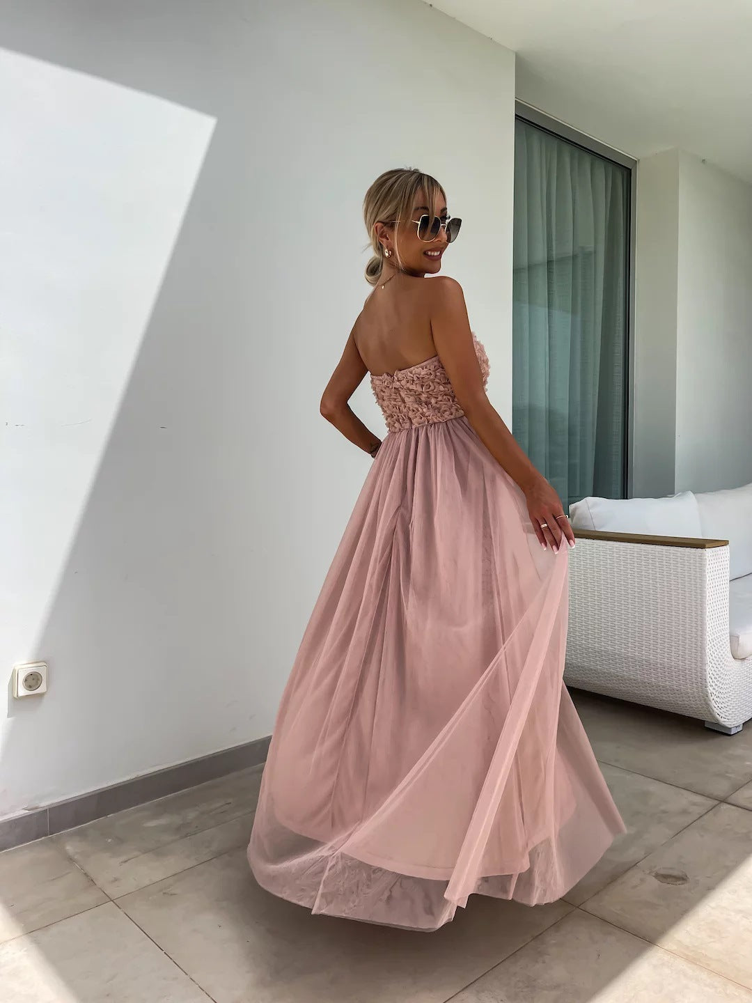Classic Vintage Dress with a Flattering Fit