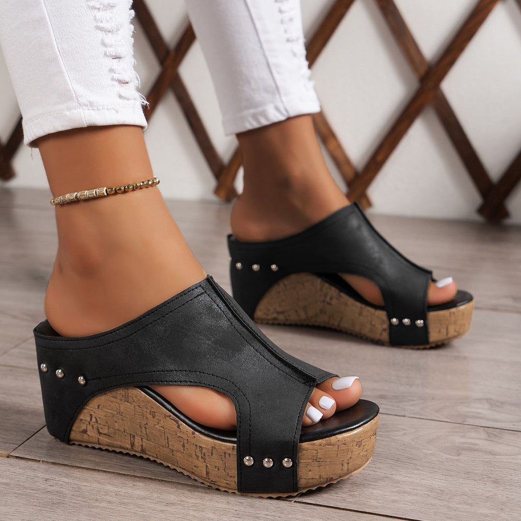 Graceful Orthopedic Sandals for Modern Look