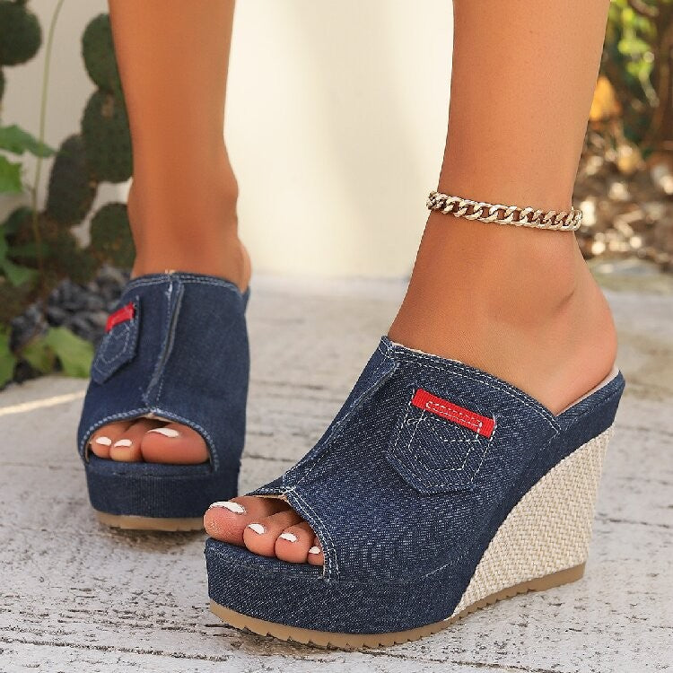 Chic Orthopedic Sandals with Unique Design