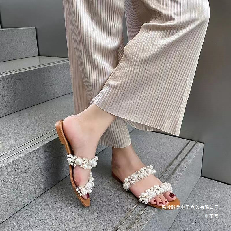 Graceful Orthopedic Sandals for Modern Look