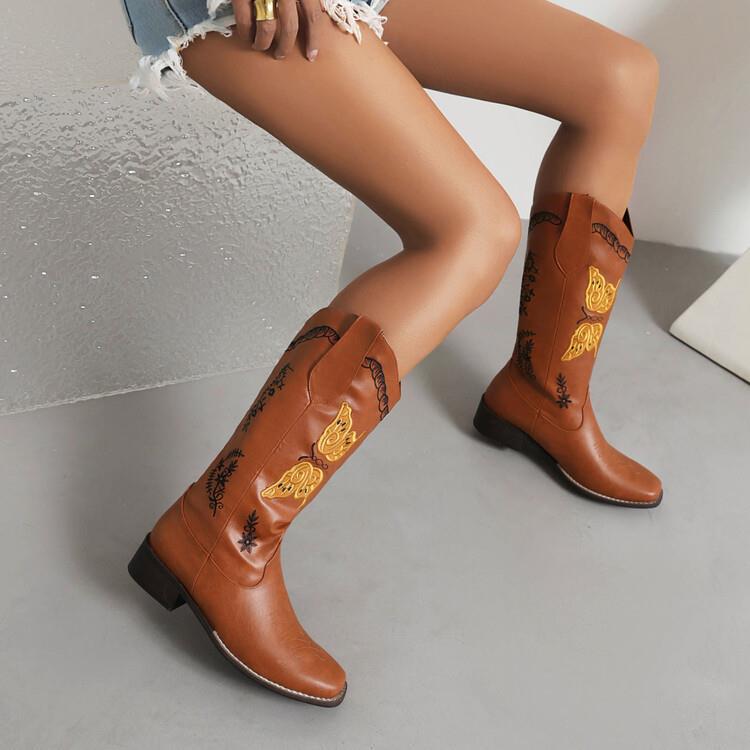 Graceful Orthopedic Boots for Modern Look