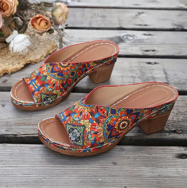 Chic Orthopedic Sandals with Unique Design