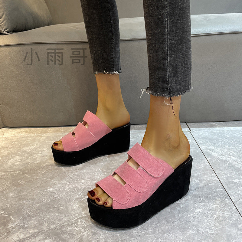 Graceful Orthopedic Sandals for Modern Look