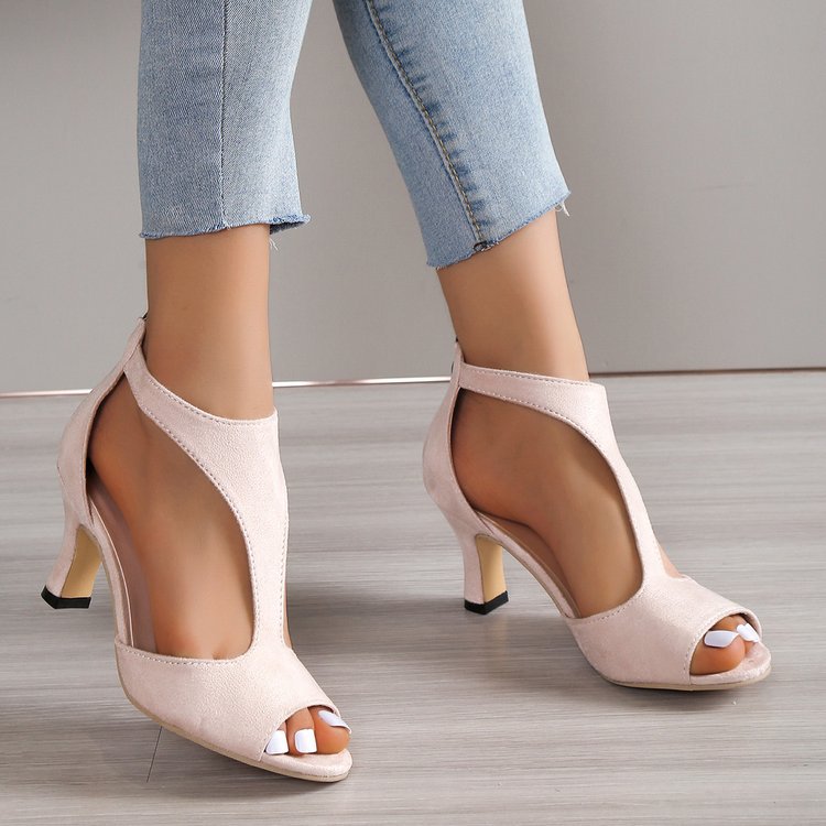Graceful Orthopedic Sandals for Modern Look