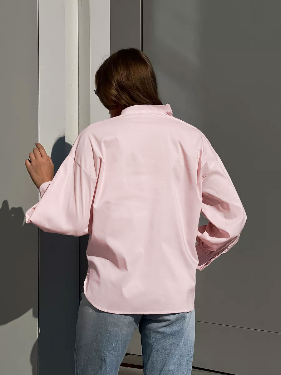 Classic Vintage Shirt with a Flattering Fit