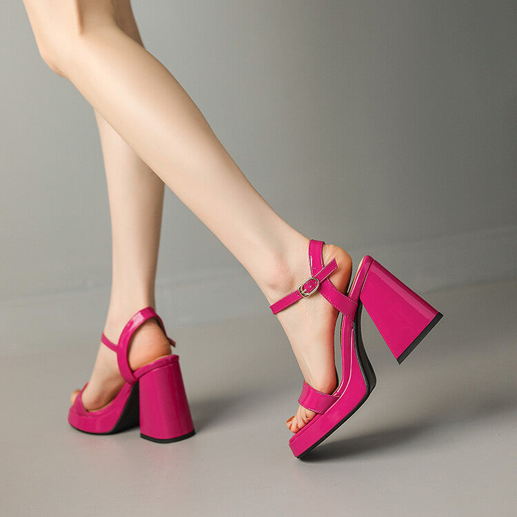 Chic Orthopedic Sandals with Unique Design